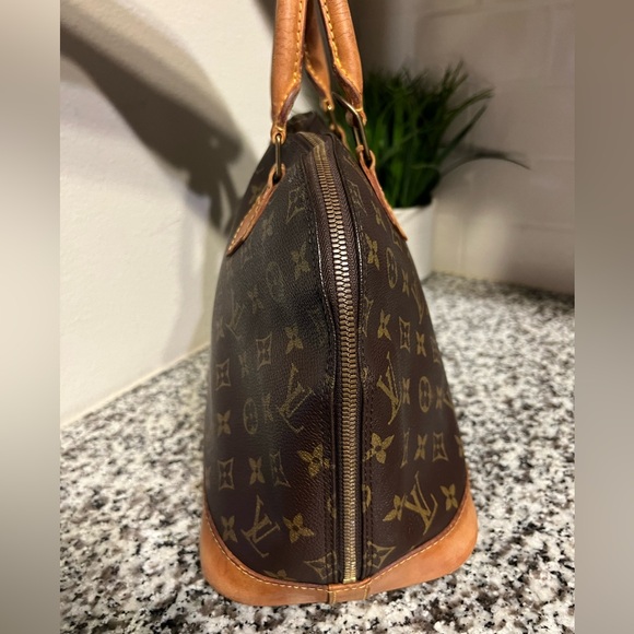 Louis Vuitton Alma bag - Picture 4 of 6